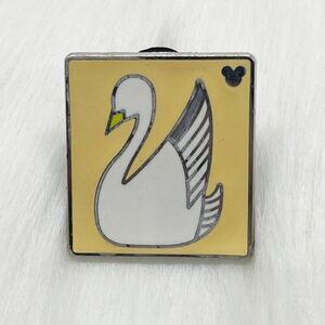 🔮‎ 5/$25 Disney World Swan Boat Pin